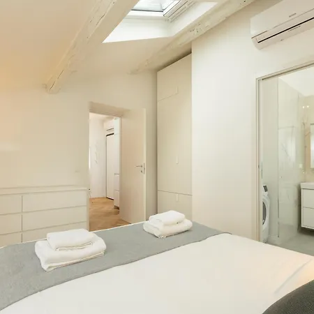 Bansky Nest - New Exclusive * 밀라노